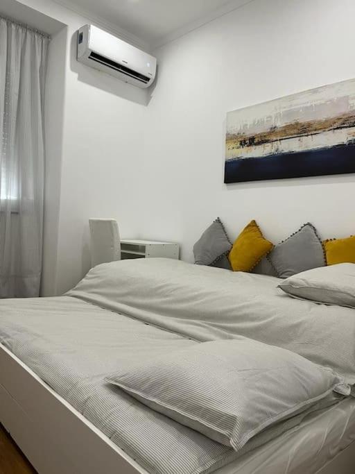 Casa Da Praia Da Poca - Apartamento Lirio Estoril Zewnętrze zdjęcie